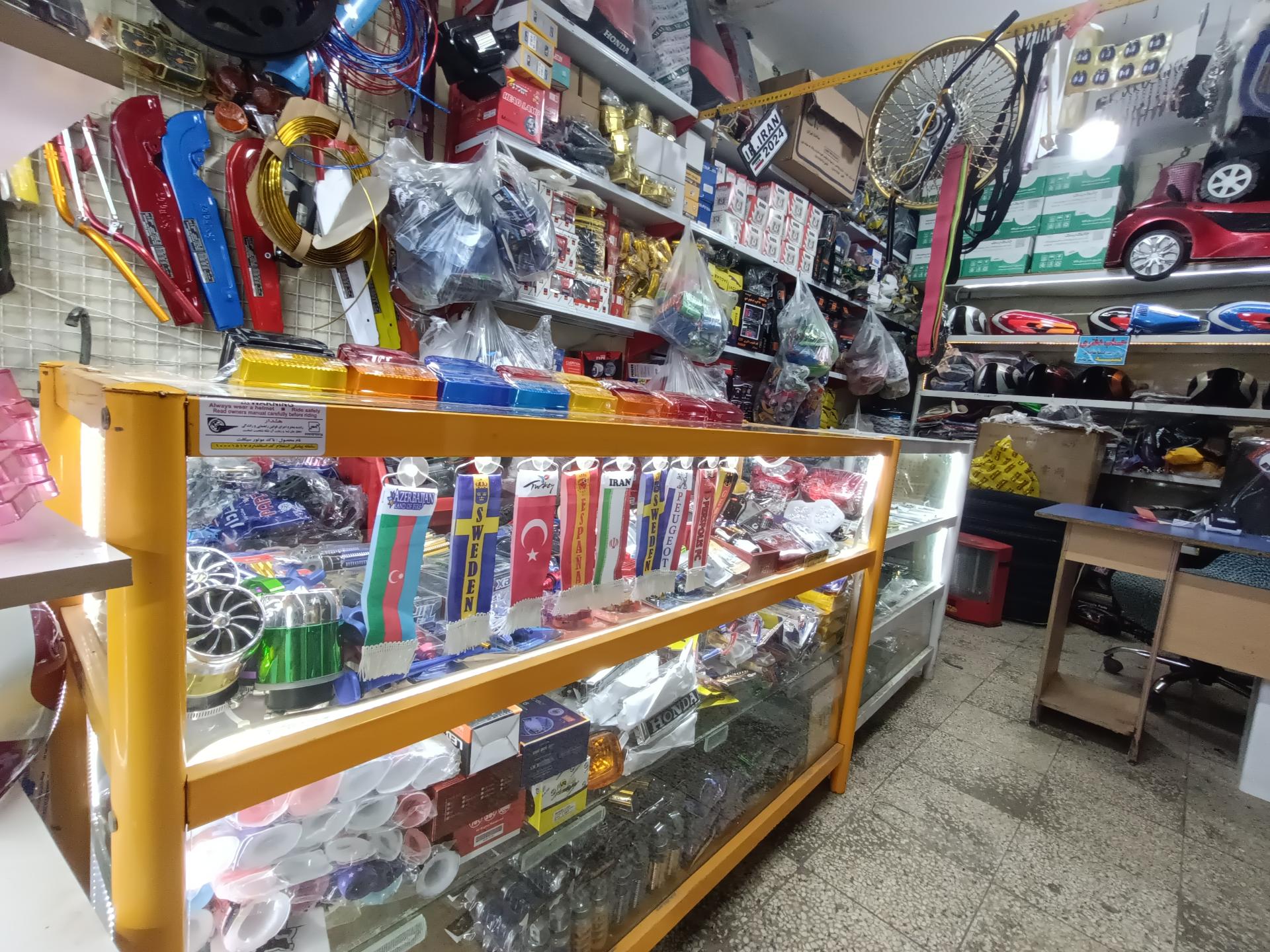 عکس لوازم یدکی و تزئینات موتورسیکلت جهانیان 