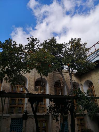 عکس عمارت هفت رنگ