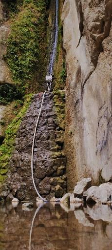عکس تفرجگاه آبشار جنگل گلستان