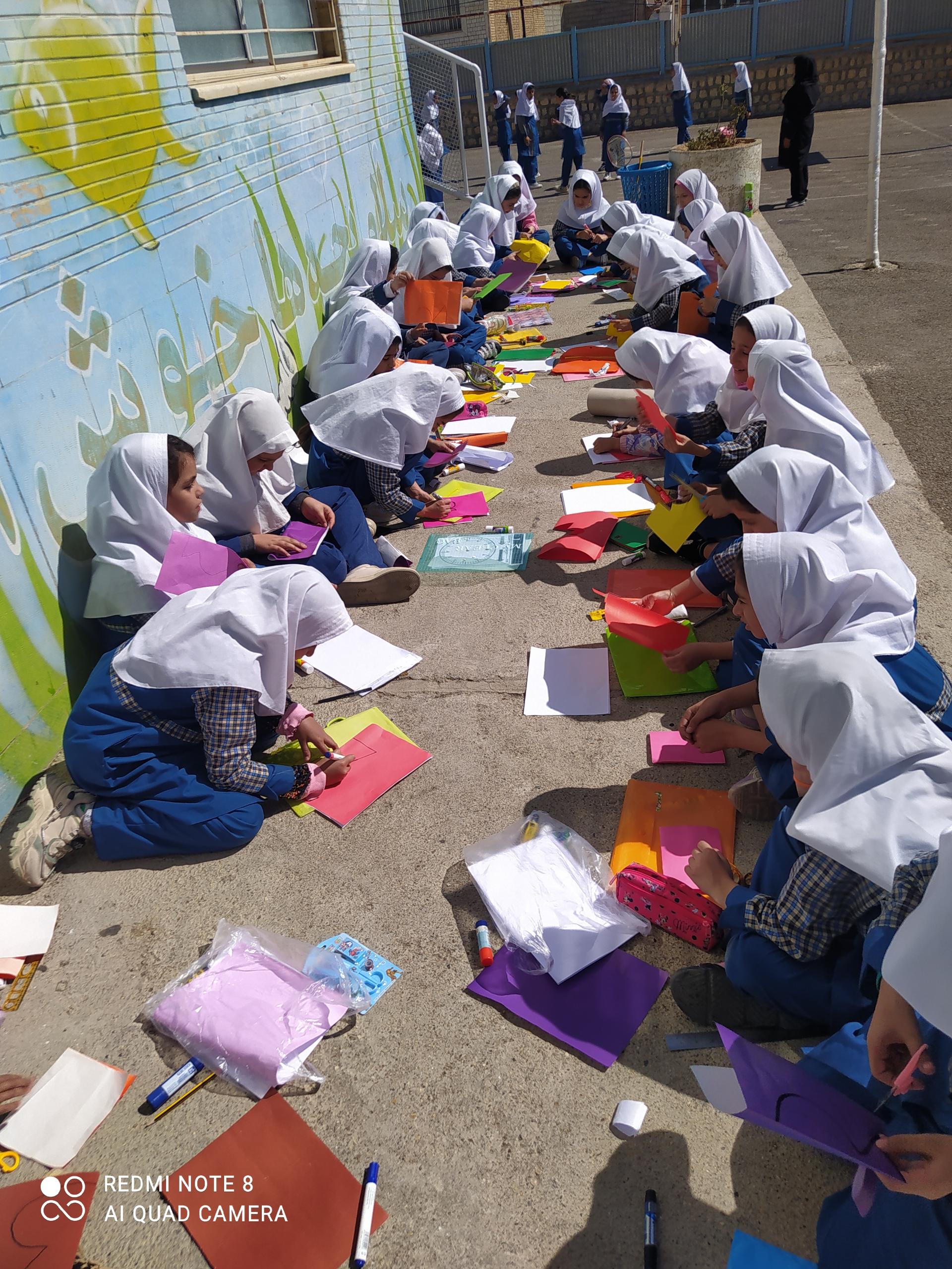 عکس دبستان دخترانه شهدا