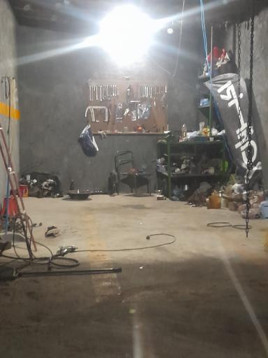 عکس تعمیرگاه مکانیکی اکبریان