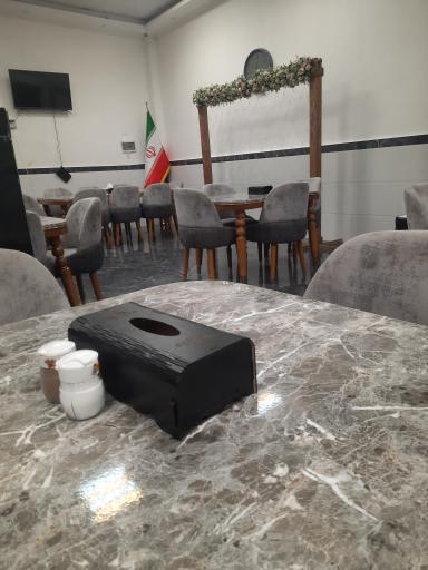 عکس رستوران تونگوله