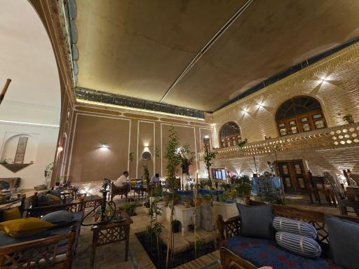 عکس کافه بومگردی آنیژ