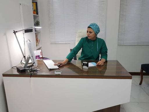 عکس دکتر شیوا مدنی حسینی فوق متخصص زنان و زایمان