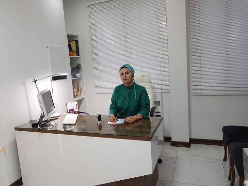 عکس دکتر شیوا مدنی حسینی فوق متخصص زنان و زایمان