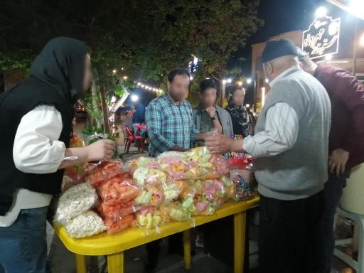 عکس آش فروشی و تخمه داغ قدرت 