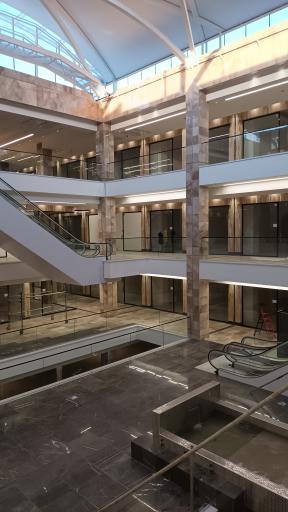 عکس مجتمع تجاری تفریحی ارگ بروجرد