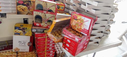 عکس کارگاه نان برنجی وکاک پزی