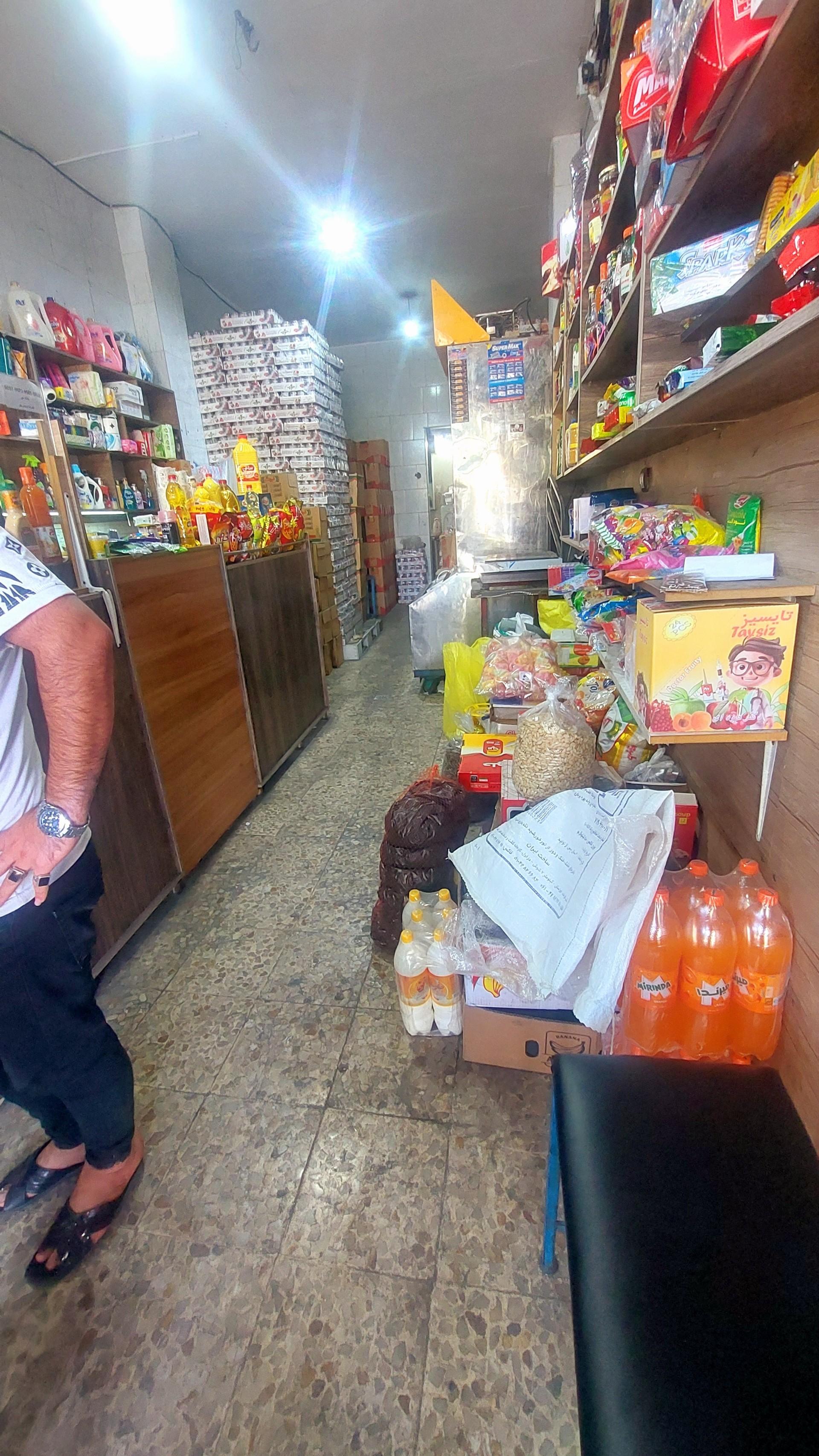 عکس پخش موادغذایی دزین