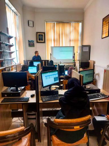 عکس آموزشگاه کامپیوتر صفرویک