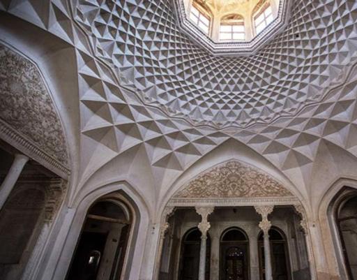 عکس عمارت شترگلو