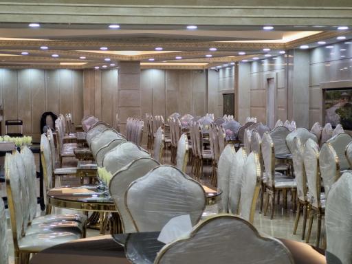 عکس رستوران گل سرخ