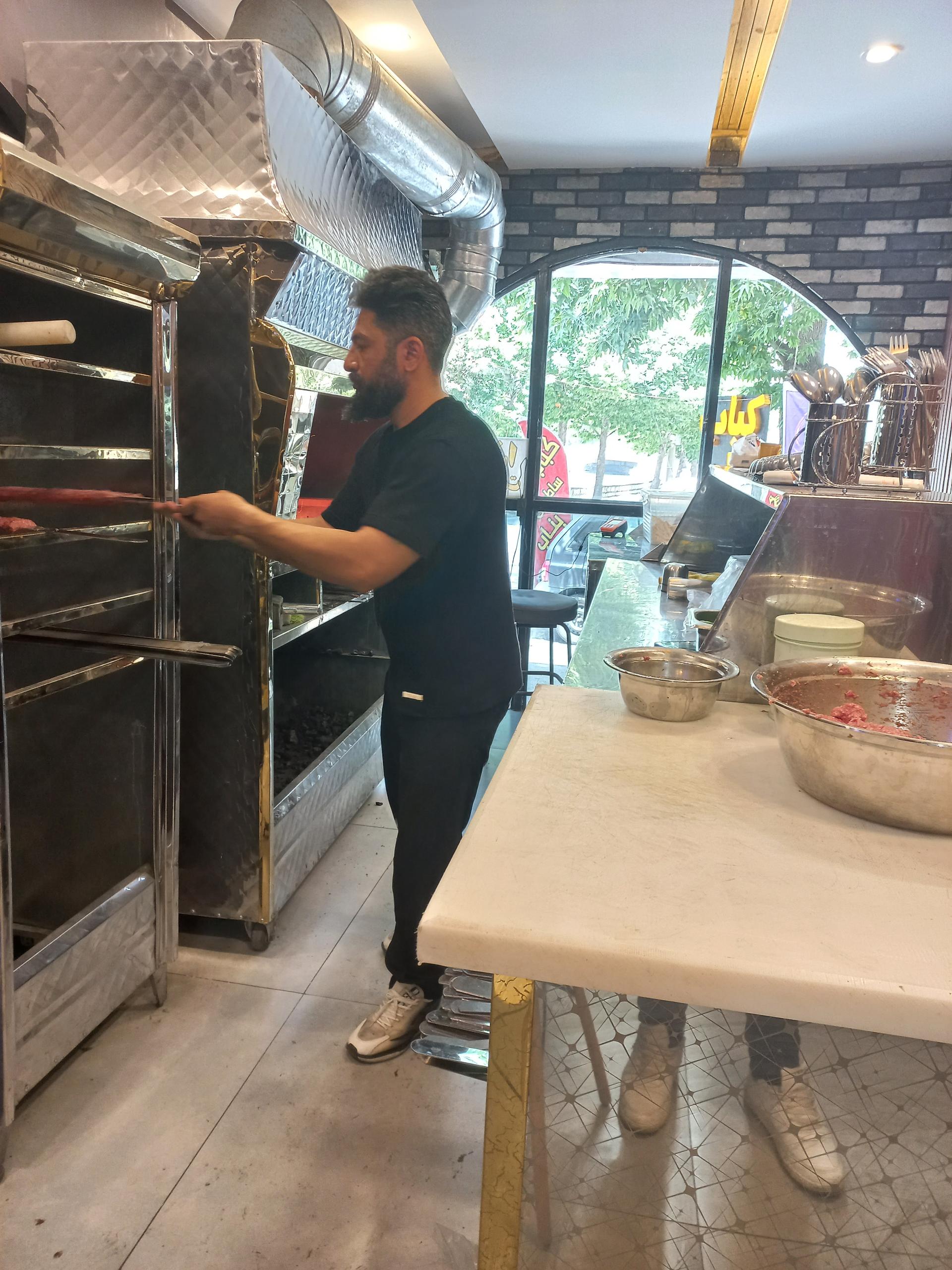 عکس کبابی بناب