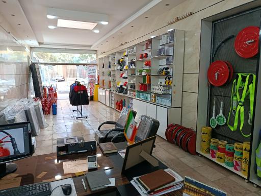 عکس فروشگاه تجهیزات ایمنی و آتش نشانی ایمن سنتر