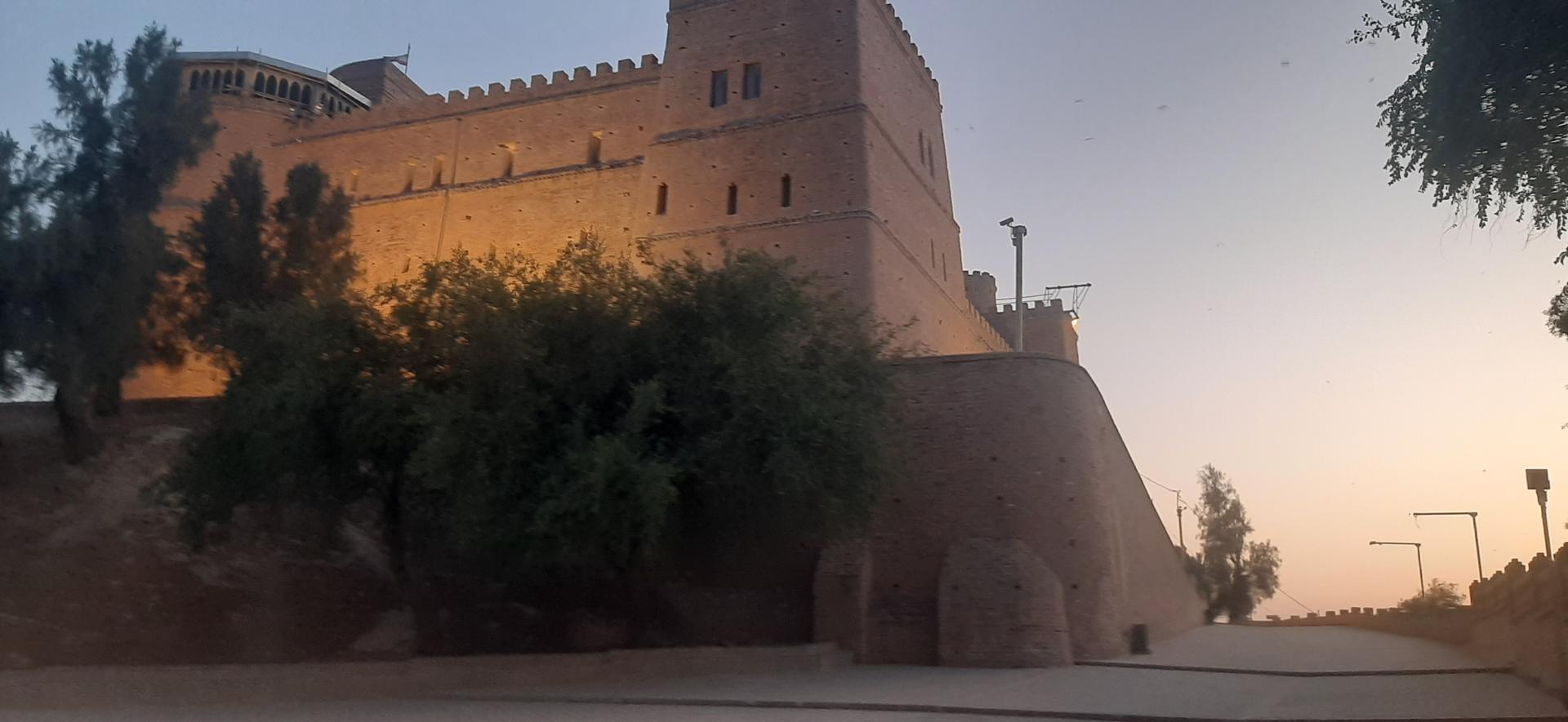 عکس قلعه تاریخی شوش