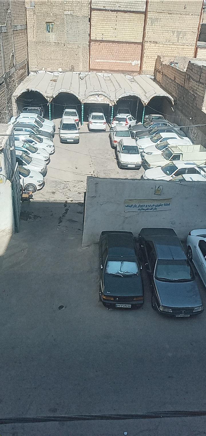 عکس پارکینگ شیرازی