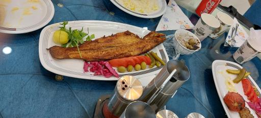 عکس رستوران گل سرخ