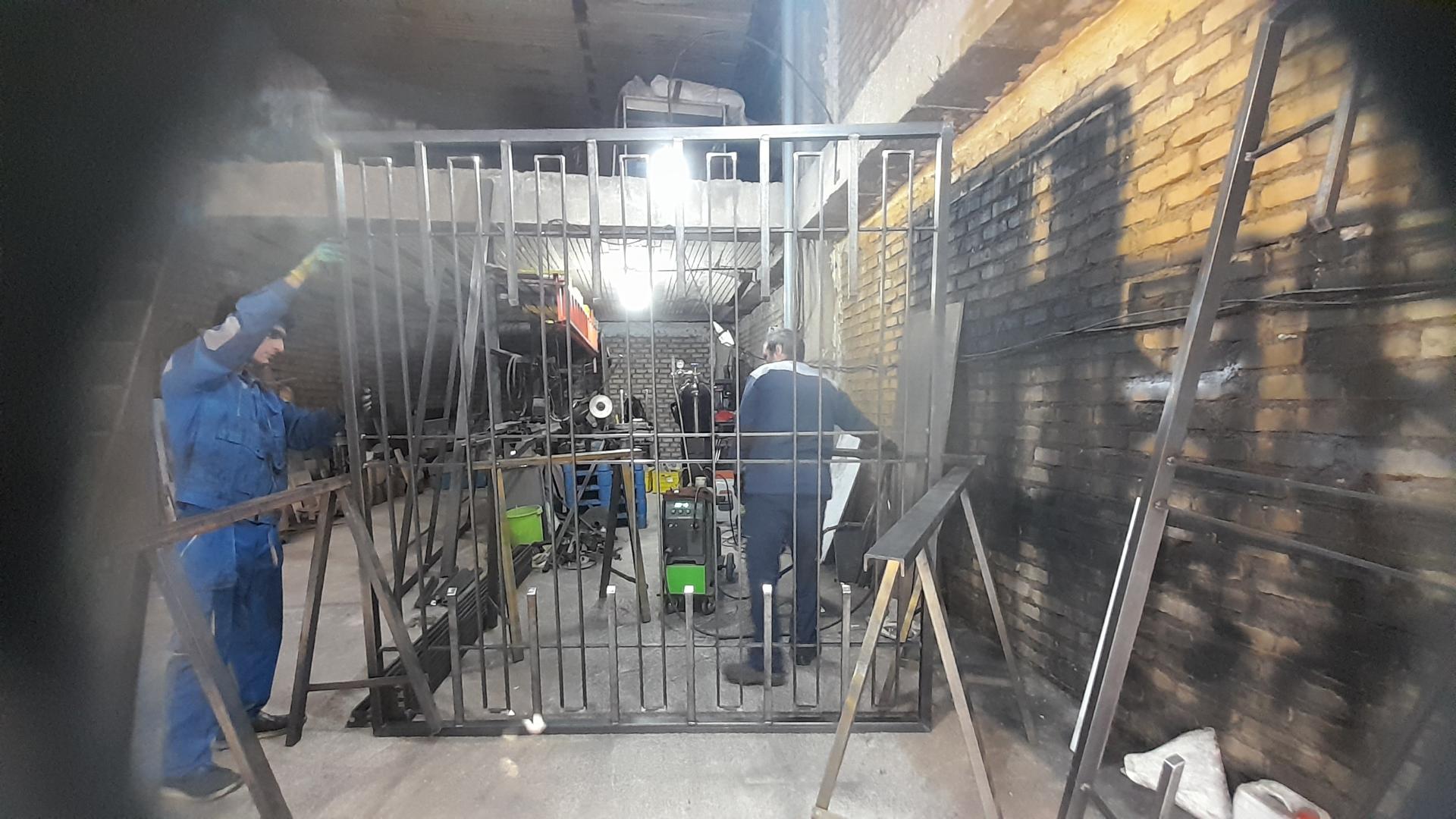 عکس چوب و فلز رامین 