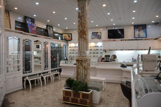 عکس عینک‌ سازی‌ معین