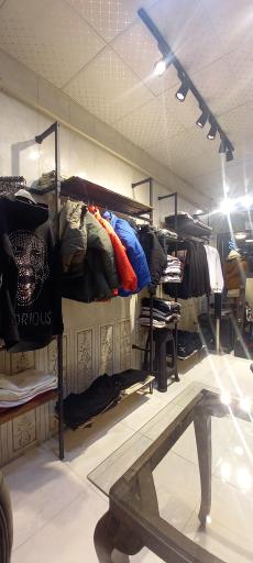 عکس فروشگاه نابی استایل