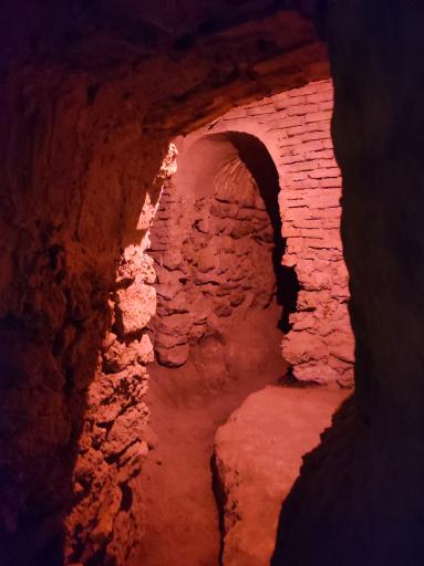 عکس شهر زیرزمینی ابرکوه