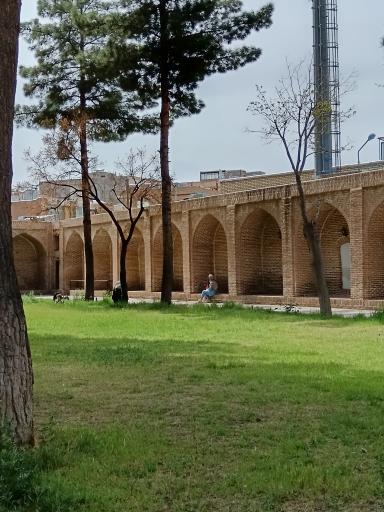 عکس آرامگاه حاج ملاهادی سبزواری