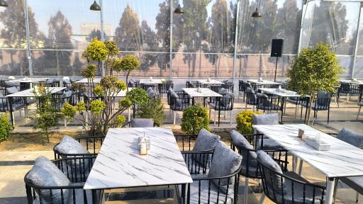 عکس باغ رستوران رهام