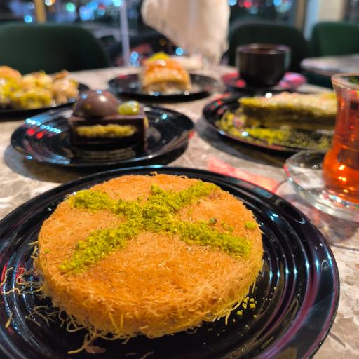 عکس باقلوا تورک اوستا