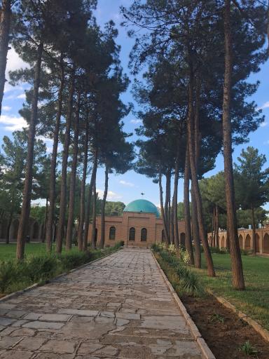 عکس آرامگاه حاج ملاهادی سبزواری