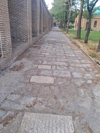 عکس آرامگاه حاج ملاهادی سبزواری