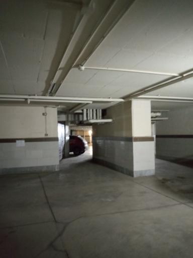 عکس پارکینگ اختصاصی برج فدک