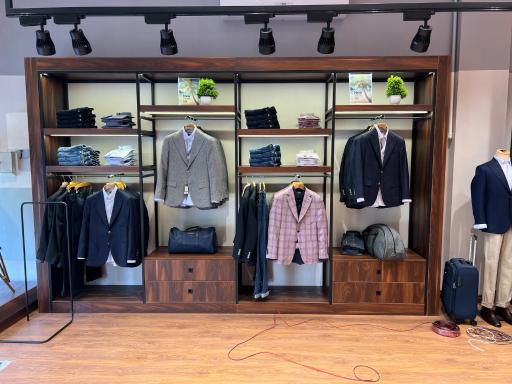 عکس پیرکاردین