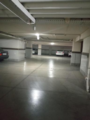 عکس پارکینگ اختصاصی برج فدک