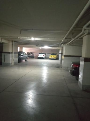 عکس پارکینگ اختصاصی برج فدک
