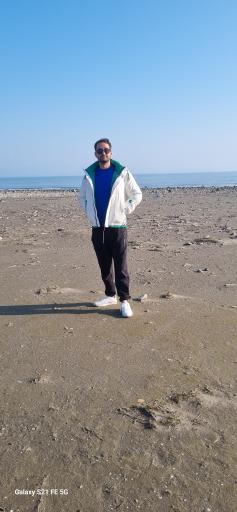 عکس ساحل سنگی