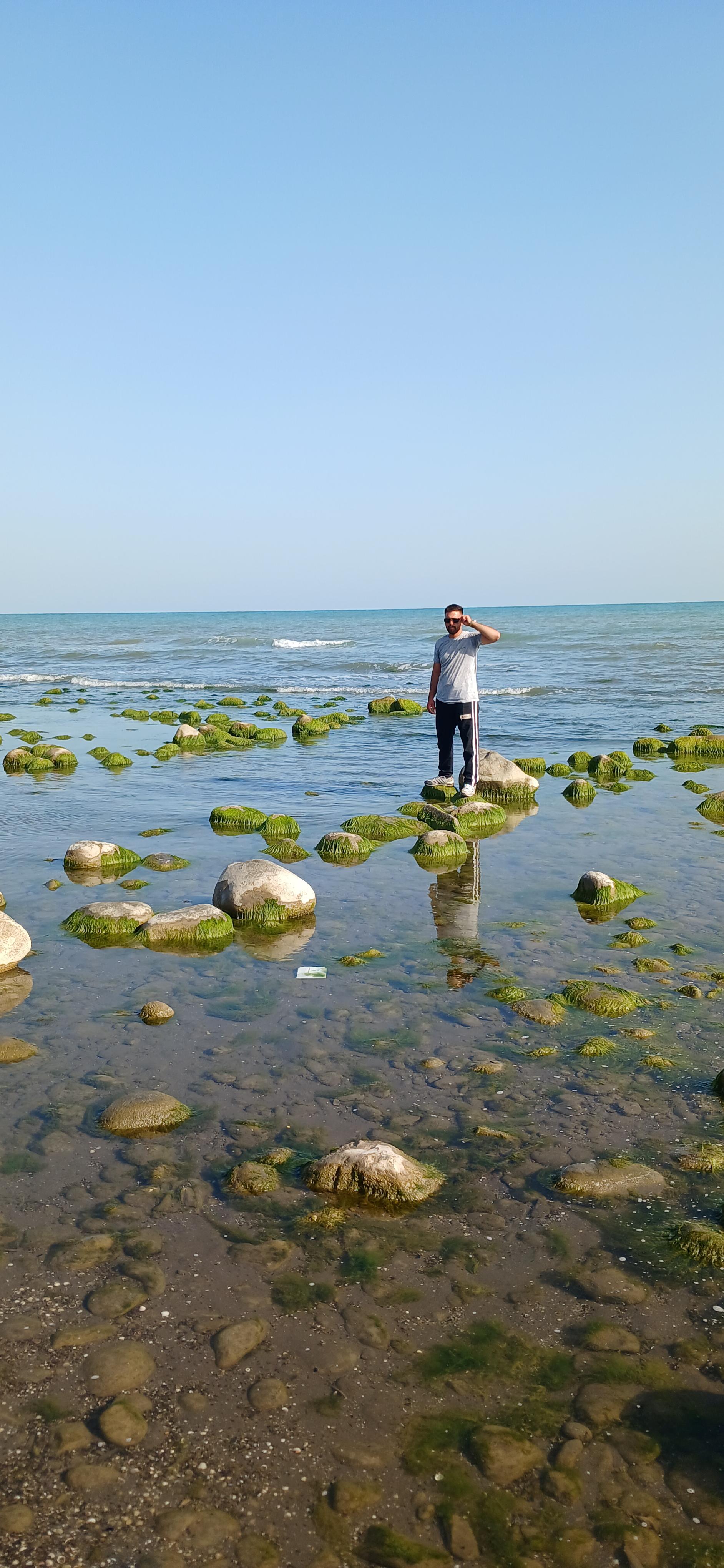 عکس ساحل سنگی