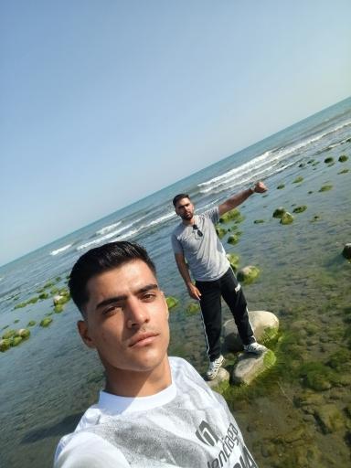 عکس ساحل سنگی