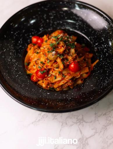 عکس رستوران ایتالیایی جی جی