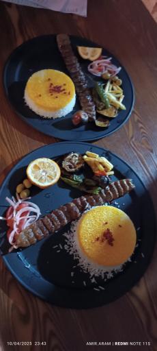 عکس باغ رستوران بزرگ آیریک لانژ