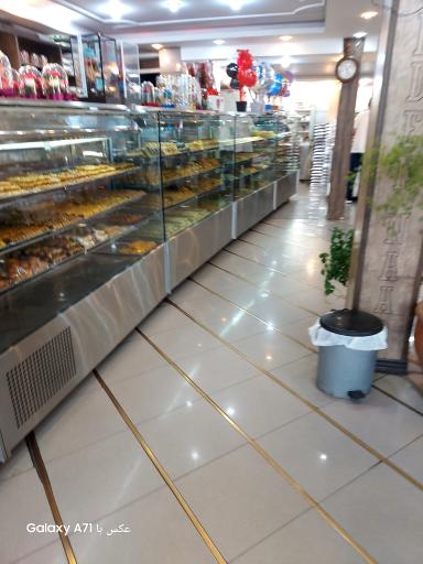 عکس شیرینی فروشی طلای ناب