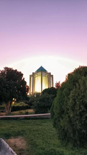 عکس آرامگاه باباطاهر عریان