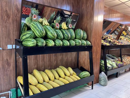 عکس میوه فروشی رسالت