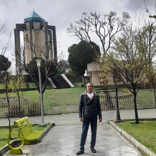 عکس آرامگاه باباطاهر عریان