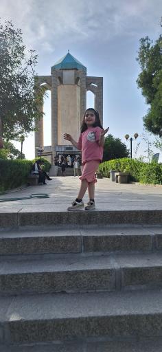 عکس آرامگاه باباطاهر عریان