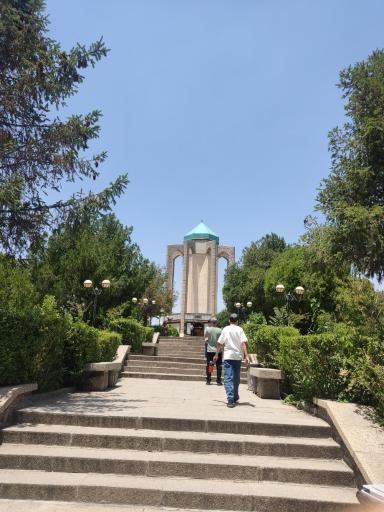 عکس آرامگاه باباطاهر عریان