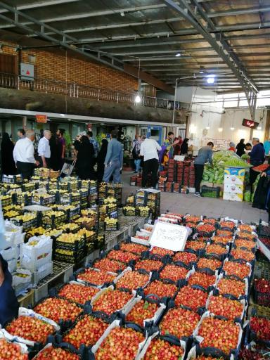 عکس میدان تره بار و میوه قلعه بان