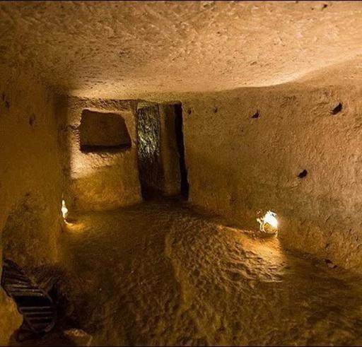 عکس ورودی 1 شهر زیرزمینی نوش آباد