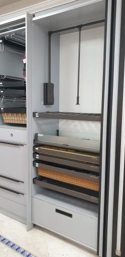 عکس فروشگاه ابزار و یراق نوین