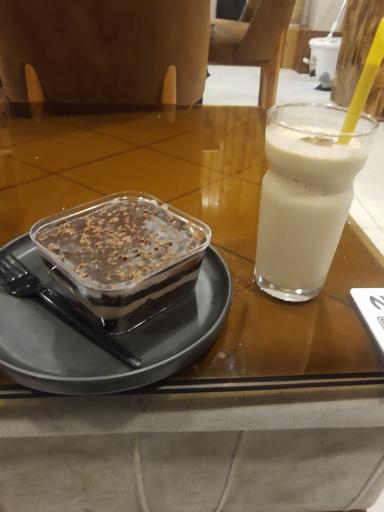 عکس کافه اینجا 