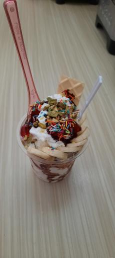 عکس کافه آبمیوه و بستنی خان دایی